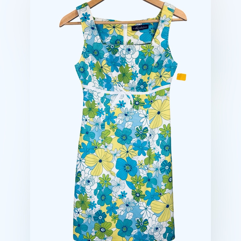City Triangles Babydoll Sheath Blue and Yellow Floral Dress Small (p2p 16”)